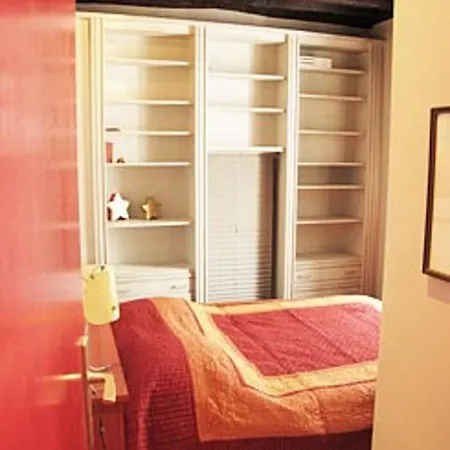Unit 014 Notre Dame Apartman Párizs